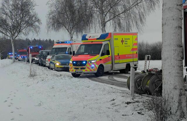 Die L127 war längere Zeit voll gesperrt | Foto: Polizei