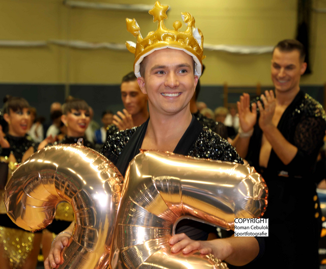 Eine besondere Krönung gab es für Raphael Husung, der am Turniertag seinen 25. Geburtstag feierte | Foto: cc