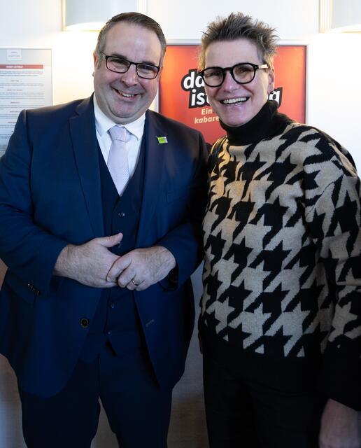 Jan Bauer (li.) und Frauke Petersen-Hanson (Wirtschaftsrunde) | Foto: Stadt Buchholz