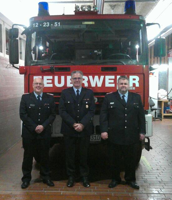 Ehemalige und neu gewählte Wehrführung: (v. li.) Christofer Cohrs, Florian Schulz und Stephan Rattai | Foto: Gemeindepressewart FF Rosengarten Ingar Braf