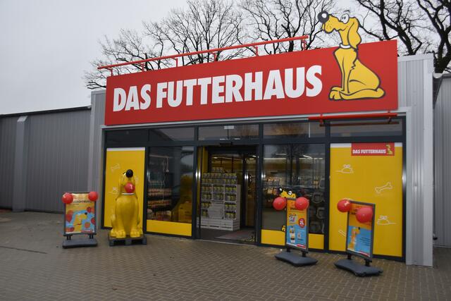 Das Futterhaus an der Zinnhütte 1 in Tostedt offeriert seinen Kunden eine Vielfalt an Artikeln rund um das gesunde Haustier  | Foto: Axel-Holger Haase