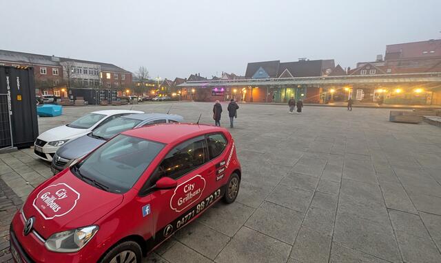 Jede Menge freie Parkplätze: Auf dem Ankerplatz stellten am Montag mehrere Autofahrer ihre Fahrzeuge ab | Foto: jd