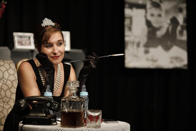 Erinnert beeindruckend an das Original: Daniela Michel als Kinostar Audrey Hepburn | Foto: Jürgen Schurr