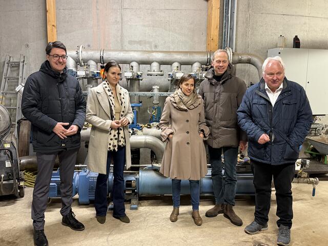 v.l.: Christoph Frauenpreiß (LK Cuxhaven), Dr. Cornell Babendererde (LK Harburg), Vanessa Zobel (LK Stade/Rotenburg) und der Parlamentarischen Geschäftsführer der CDU-Bundestagsfraktion Dr. Hendrik Hoppenstedt und  Heiner Schönecke, | Foto: Wochenblatt