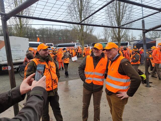 Vor Beginn der Kundgebung noch schnell ein Foto mit dem LJN-Vorsitzenden Helmut Dammann-Tamke (li.) | Foto: privat