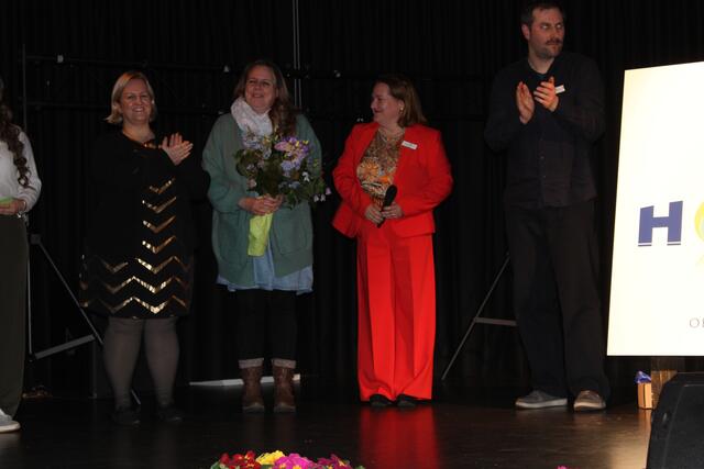 Dank der Schulleitung an das Team, dass das Logo entworfen hatte | Foto: pöp