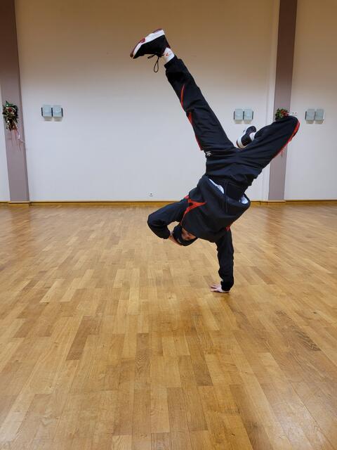 Selina Oldenettel beim "Air-Freeze" | Foto: cbu