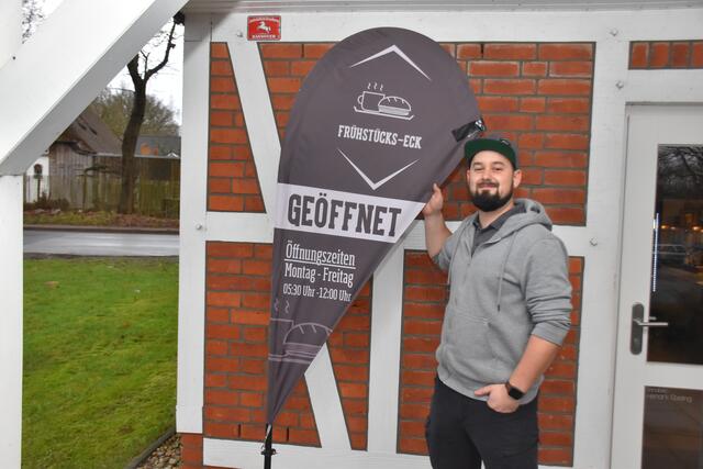 Inhaber Hendrik Ebeling freut sich über die vielen Stammkunden  | Foto: Axel-Holger Haase