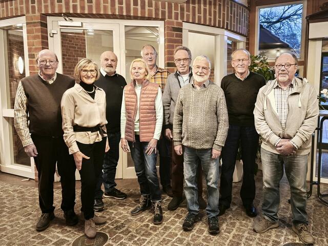 Der Seniorenbeirat der Gemeinde Hanstedt um die Vorsitzende Gerlinde Wippich (2. v. li.) | Foto: Ines Westphalen