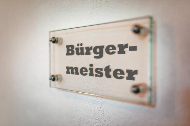 Die Amtszeit der hauptamtlichen Bürgermeister in Niedersachsen beträgt künftig wieder acht statt fünf Jahre | Foto: Adobe Stock/Alexej / jd