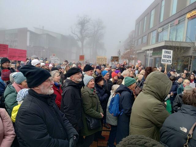 Bei der Demonstration in Buchholz  | Foto: Cornelia Cornels-Selke