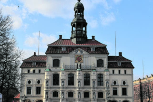 Symbolbild des Lüneburger Rathauses | Foto: @adobestock / Pixel62