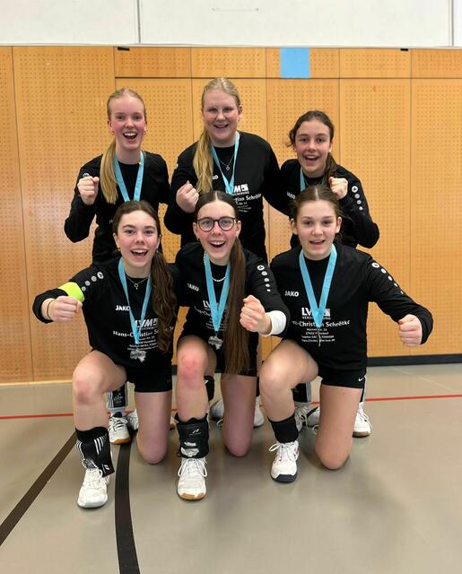 Vizemeister sind die U 18-Mädchen. | Foto: TSV Essel