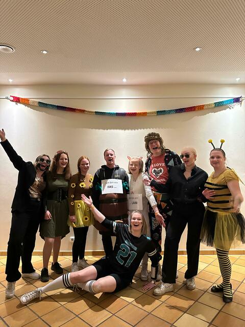 Beim Lumpenball waren originelle Kostüme und viel Spaß wieder Trumpf | Foto: Sabrina Kreß