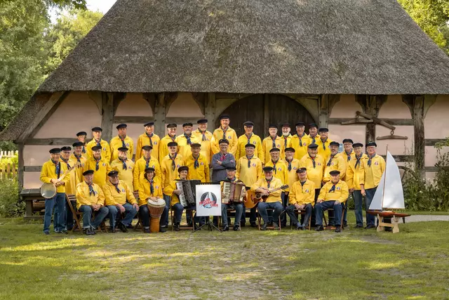 Der Heidjer-Shanty-Chor Buchholz freut sich stets über neue Interessenten  | Foto: Gilbert Studios / Jesteburg