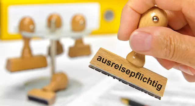 Im Landkreis Stade sind derzeit 524 Ausländer ausreisepflichtig. Meist handelt es sich um abgelehnte Asylsuchende | Foto: Adobe Stock/Wolfilser