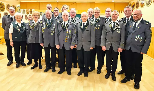 Die Geehrten des Schützenvereins Luhdorf | Foto: Gordon Zabel
