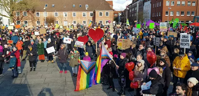 Der Platz Am Sande in Stade war gut gefüllt | Foto: Kai Holm