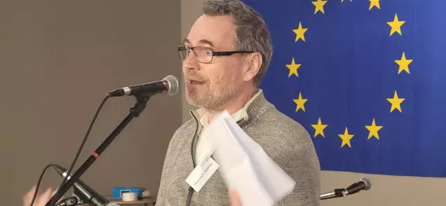 Heinrich Helms vom Bündnis für Demokratie sprach sich für die Demokratie aus | Foto: Welle