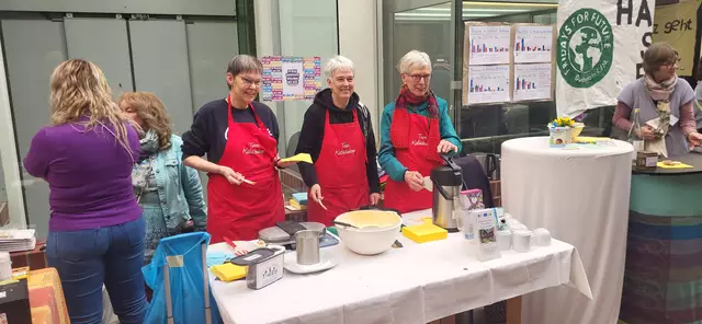 Auch gegen den kleinen Hunger gab es Leckeres | Foto: Welle