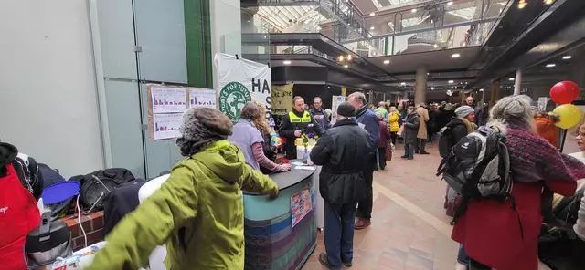 Das Untergeschoss der Buchholzer Höfe mit den Info-Ständen | Foto: Welle