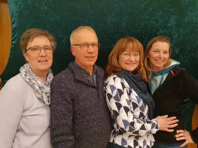 V. li.: Friederike Aussieker (Festausschuss), Wolfram Schuldt (Vorsitzender und Webmaster), Sonja Cordes (stellvertretende Vorsitzende), Claudia Lau (Schriftwartin) | Foto: B. Kuhlmann