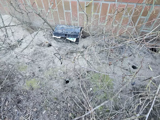 Köderbox und Spuren | Foto: Stadt Buchholz / Eisenhut