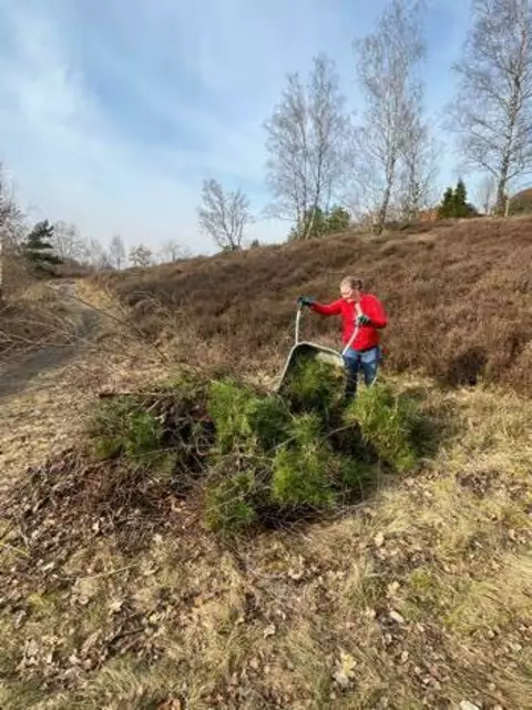 Ehrenamtlicher Einsatz in der Eilendorfer Heide | Foto: Olaf Riesterer
