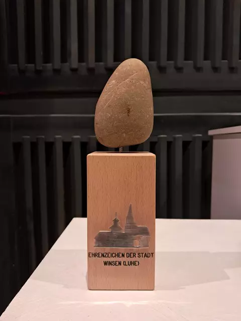 André Wiese behauptete augenzwinkernd, dass jeder Kiesel frisch geschürft wurde | Foto: Anika Werner