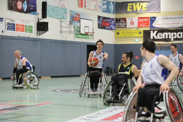 Urs Erdrich im Ballbesitz | Foto: cc