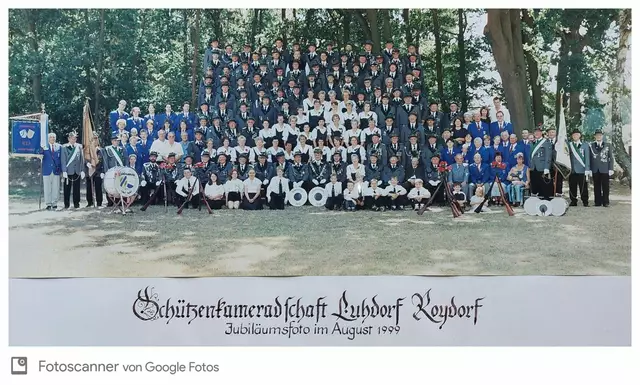 Jubiläumsfoto im August 1999 | Foto: Archiv Schützenkameradschaft Luhdorf-Roydorf