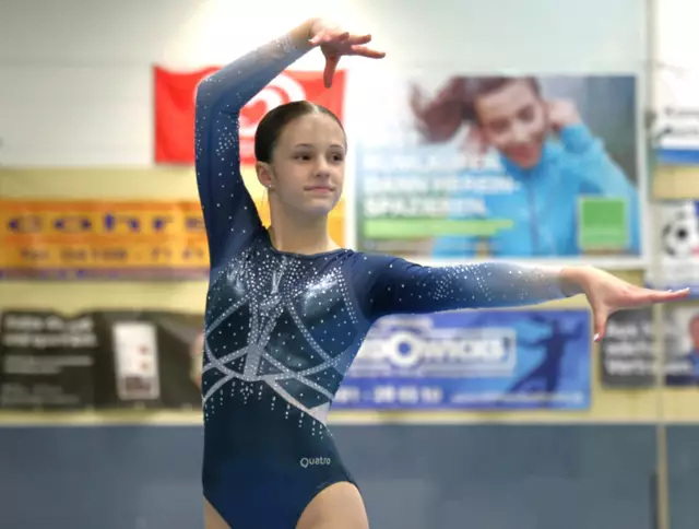 Katharina Weißner (SG Buchholz-Huchting) mit einer Pose bei ihrer gelungenen Bodenkür  | Foto: cc