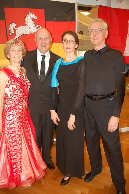 Die Winsener Tanzpaare Knieps (li.) und Eckhardt | Foto: 1. TCW