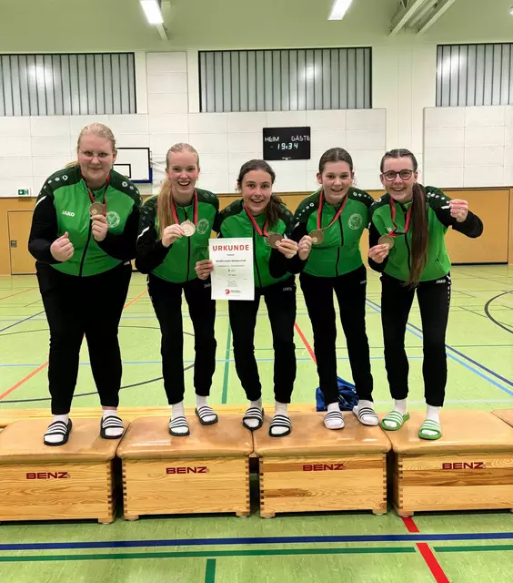 Sarah Bardenhagen, Lina Schomaker, Valea Meyn, Leni Sondern, Mara Bartsch (v.l) reisen zur DM.  | Foto: Foto: Verein