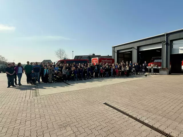 Die Helfer in Apensen stellvertretend für alle Helfer in der Samtgemeinde | Foto: Frank Höper/ Feuerwehren SG Apensen 