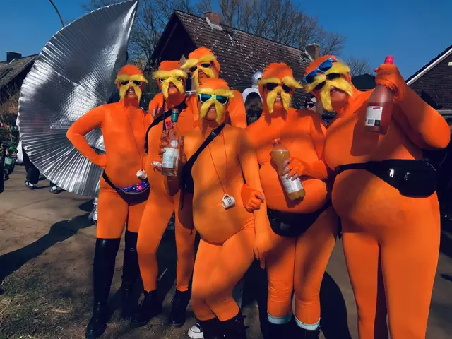 Diese sechs Frauen kamen mit ihrer Verkleidung gut an. Der Lorax ist eine animierte Figur, die sich für den Schutz der Umwelt einsetzt | Foto: Martens