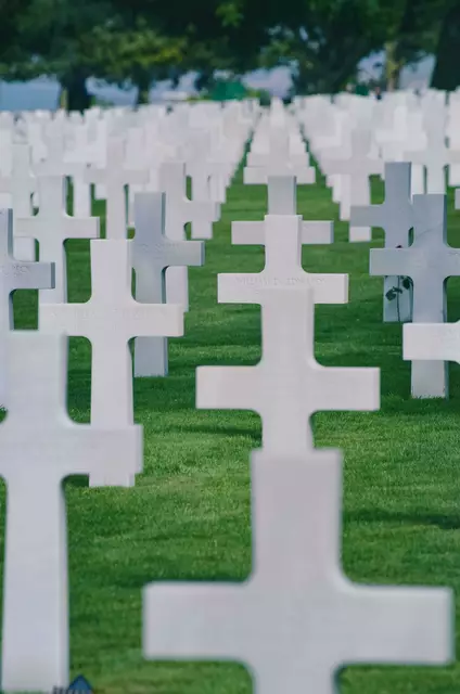 Gräber kennzeichnen das Ende des Krieges | Foto: Hub-Jacqu