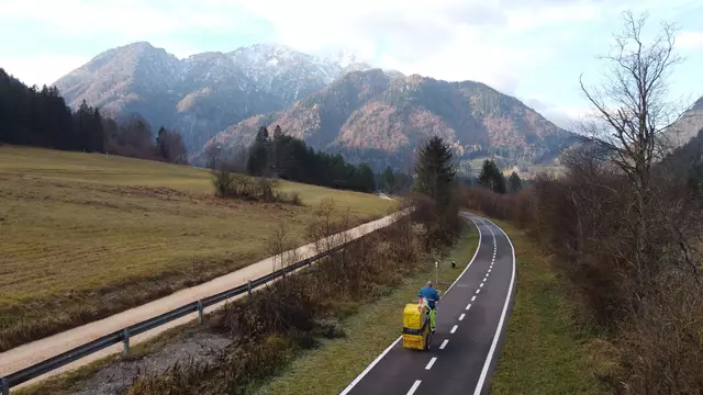 Karsten Rinck und seine Lotte am 14. November 2023, auf dem Alpe-Adria-Radweg in Italien | Foto: Karsten Rinck