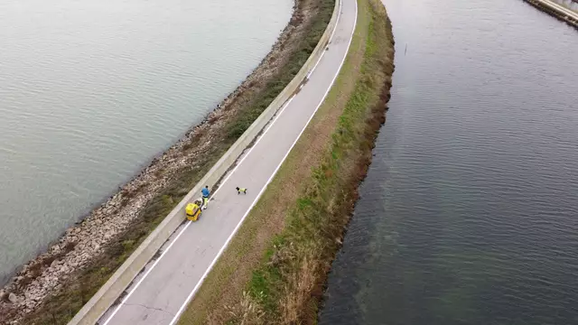 Karsten Rinck und seine Lotte am 4. Dezember 2023, auf dem Po-Delta, Italien | Foto: Karsten Rinck
