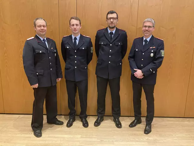 Peter Schween (v.li.), Erik Heimbürger, Nico Matziol, Jan Thorns | Foto: Feuerwehr Fleestedt