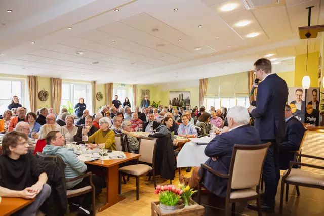 Auftaktveranstaltung auf dem Hof Oelkers in Klauenburg | Foto: Adrian Fohl