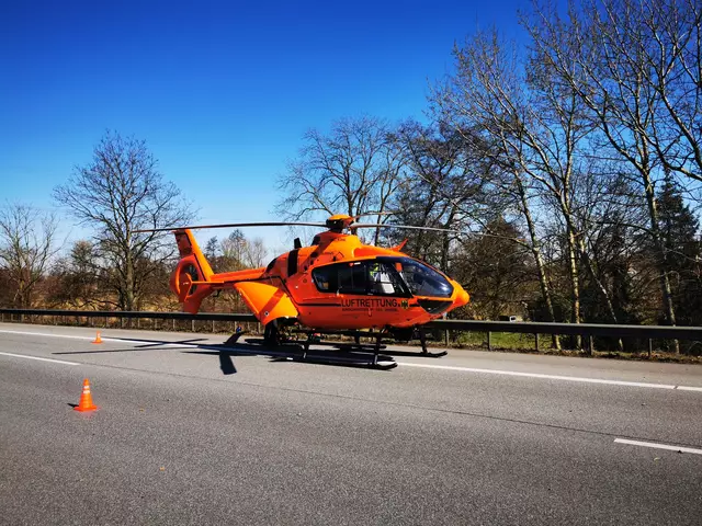 Auch den Rettungshubschrauber Christoph 29 der Bundeswehr wurde gerufen  | Foto: Remon Hirschmeier, FF Maschen
