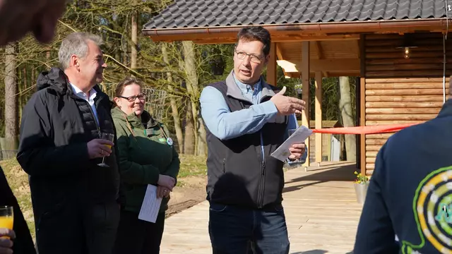 Arne Vaubel GF Wildpark Schwarze Berge bei der Eröffnungsrede | Foto: Wildpark Schwarze Berge