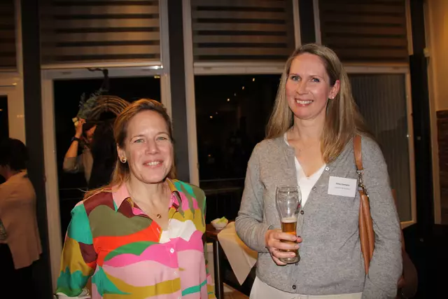 Vorstandsmitglied Birte Christiansen und Anne Hermann