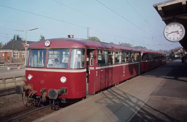 Die Schienenbusse fuhren bereits 1950 im Buchholzer Bahnhof ein | Foto: Dierk Lawrenz