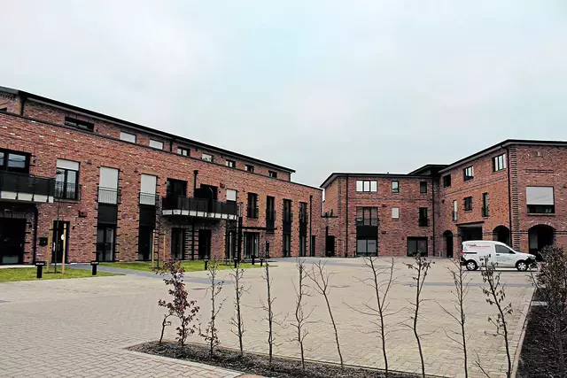 Innenliegender Parkplatz des Gebäudekomplexes | Foto: sb