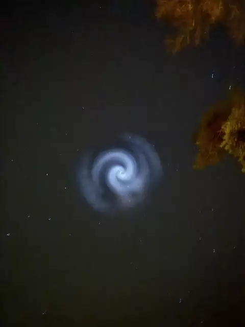 So stellte sich der blaue Wirbel am Nachthimmel im Bereich Neddernhof dar | Foto: Enno Chmielewski