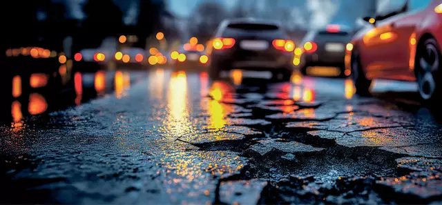 Mehrere Straßen im Kreisgebiet werden instandgesetzt - Symbolbild | Foto: AdobeStock/AGUNG