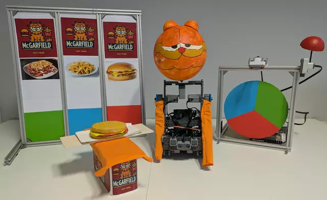 Bei "McGarfield" werden Lasagne, Burger und Pommes serviert | Foto: Athenaeum