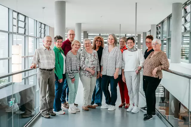 Das Team des ehrenamtlichen Besuchsdienstes am Krankenhaus Winsen zusammen mit Krankenhaus-Seelsorgerin Andrée Möhl-Bernd (Mitte) | Foto: Krankenhäuser Buchholz-Winsen
